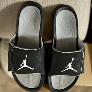 Jordan Hydro 7 Slippers; Unisex; Size 7Y